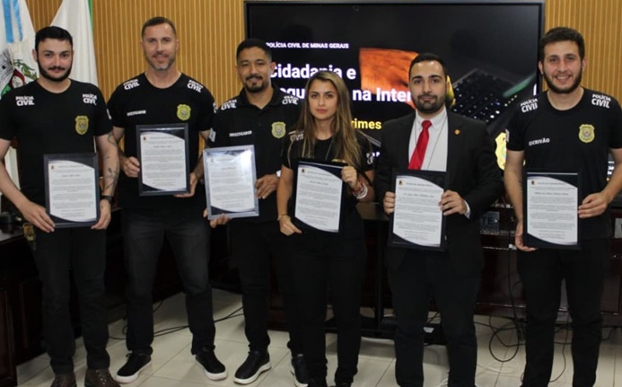 combate-a-crimes-digitais-e-tema-de-palestra-ministrada-pela-policia-civil-em-andrelandia