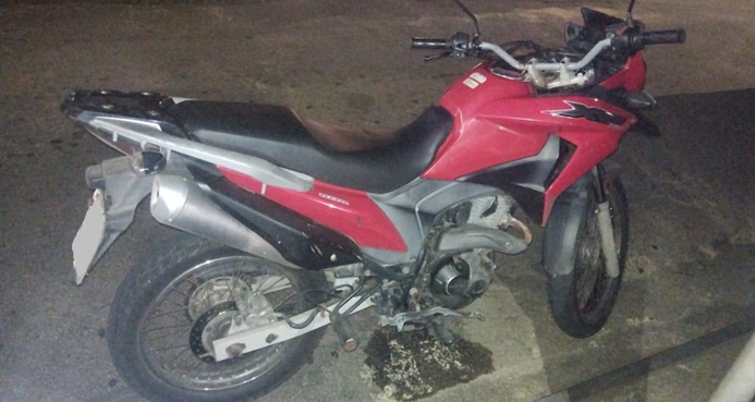 policia-militar-apreende-moto-clonada-em-barbacena