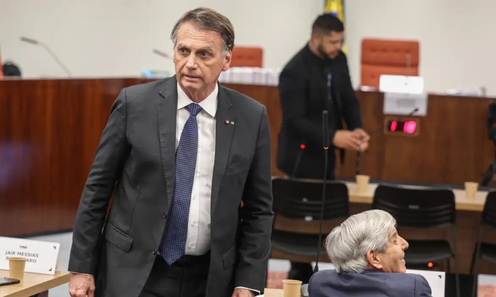 justica-atesta-que-bolsonaro-vai-terminar-de-cumprir-pena-em-2052