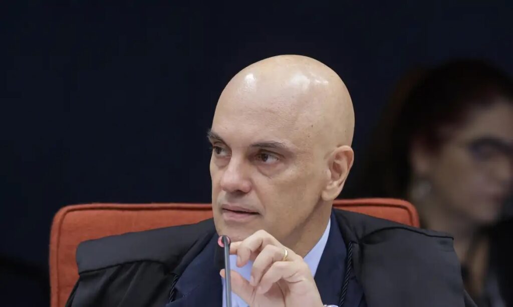 moraes-determina-transferencia-de-bolsonaro-para-papudinha