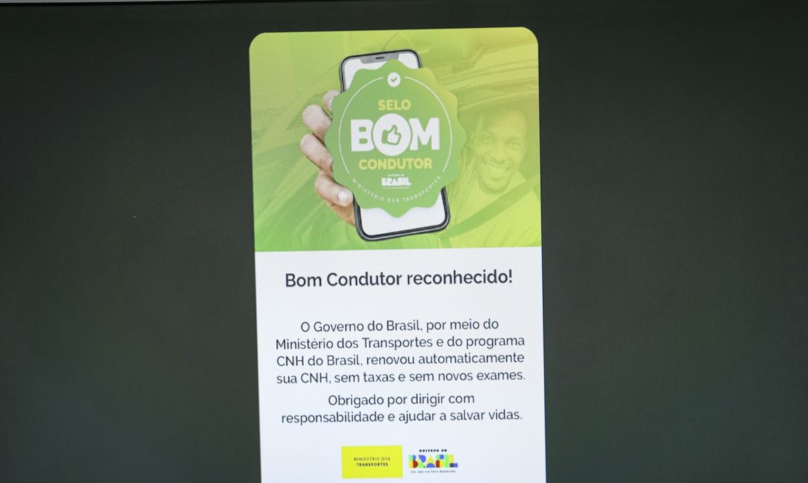 renovacao-automatica-de-cnh-beneficia-300-mil-na-primeira-semana