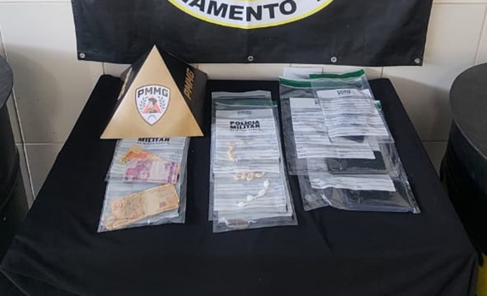 homem-e-preso-por-trafico-de-drogas-no-bairro-grogoto-em-barbacena