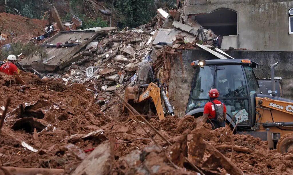 numero-de-mortos-com-as-chuvas-chega-a-30-em-minas-gerais