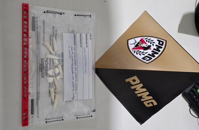 jovem-e-preso-por-trafico-de-drogas-na-zona-rural-de-santa-rita-de-ibitipoca