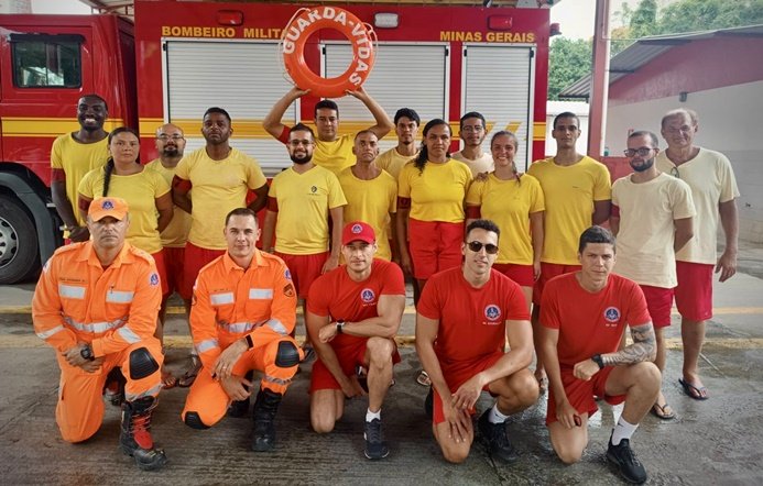 apos-intenso-treinamento,-corpo-de-bombeiros-forma-13-novos-guarda-vidas-em-conselheiro-lafaiete