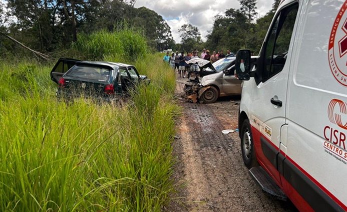 colisao-frontal-entre-dois-veiculos-automotores-deixa-duas-vitimas-fatais-na-rodovia-lmg-844