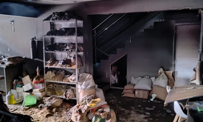 bombeiros-combatem-incendio-em-loja-na-avenida-leite-de-castro