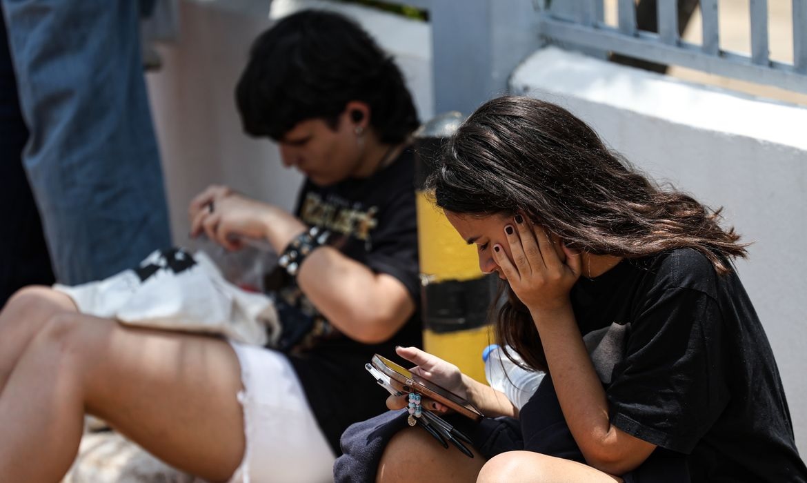 enem-2026:-periodo para-pedir isencao da taxa termina-nesta-sexta